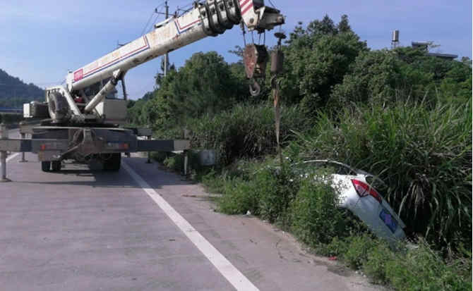 湘潭重载吊车救援 湘潭重载吊车救援